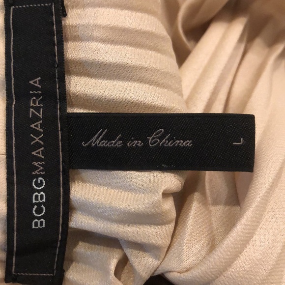 Beautiful BCBGMaxAzria Dress - Picture 6 of 6